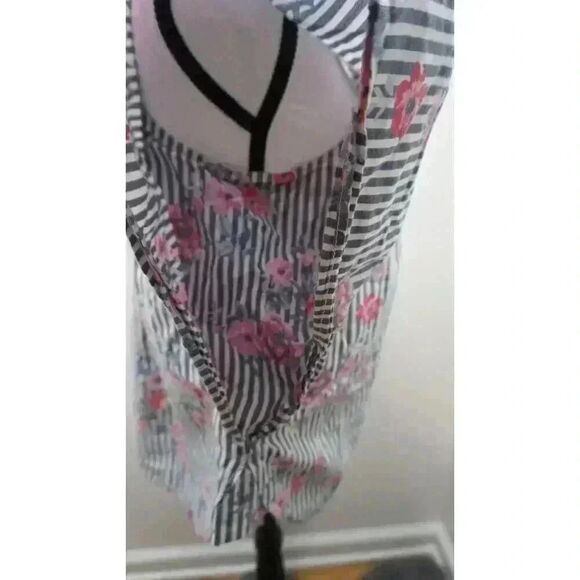 Time and Tru Women’s Striped Floral Blouse, Size M (8-10) - Picture 12 of 14